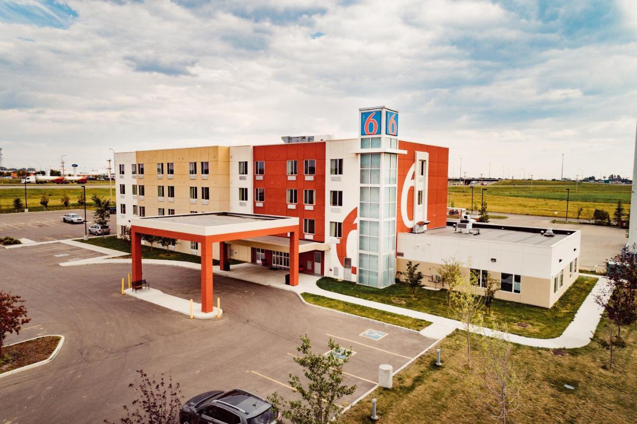 Motel 6 Airdrie Exterior photo